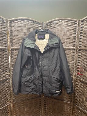 Women’s Snowbelle Patagonia Winter Jacket - Size Medium
